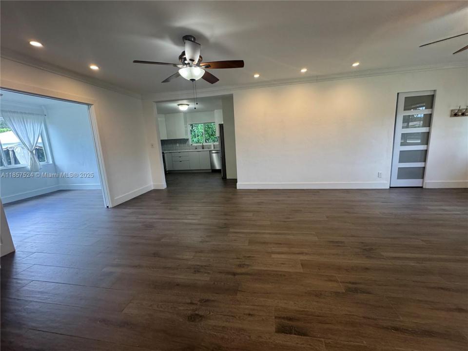 6590 SW 21st St 6590, West Miami, Florida 33155, Stati Uniti
