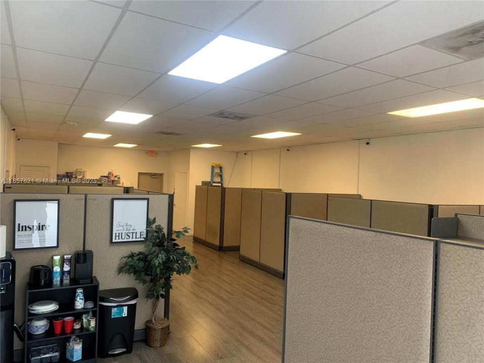 8463 W Oakland Park Blvd, Sunrise, Floride 33351, États-Unis