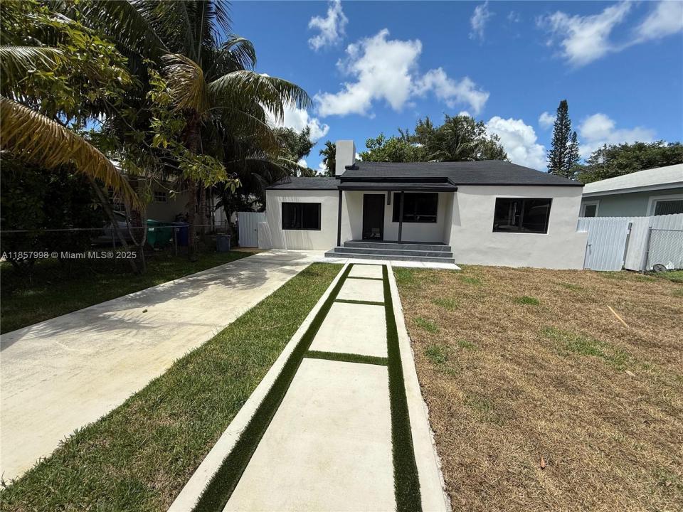 427 NW 82nd Ter, Miami, 플로리다 33150, 미국