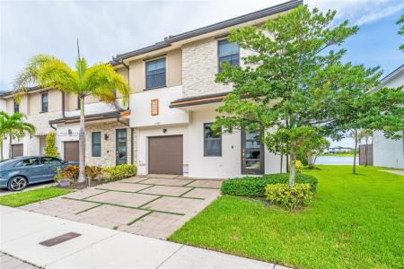 15583 NW 91st Ct 15583, Miami Lakes, Florida 33018, USA