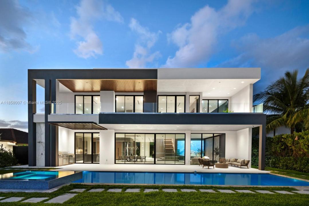 493 Holiday Dr, Hallandale Beach, Florida 33009, HOA KỲ