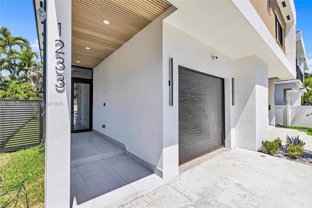 1233 NE 12th Ave, Fort Lauderdale, Florida 33304