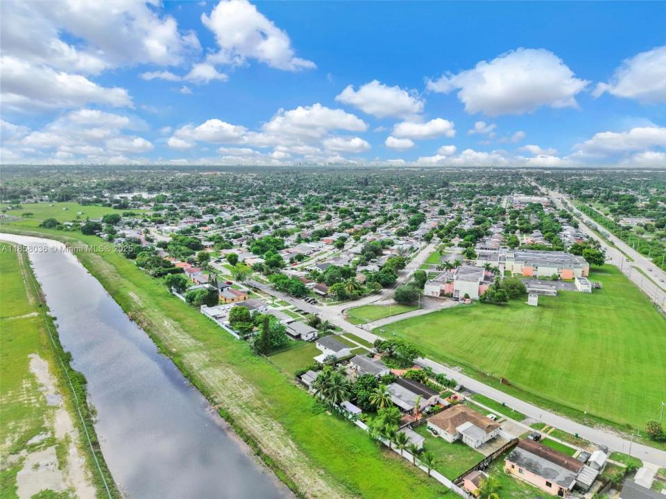 4521 NW 207th Dr, Miami Gardens, Flórida 33055, Estados Unidos
