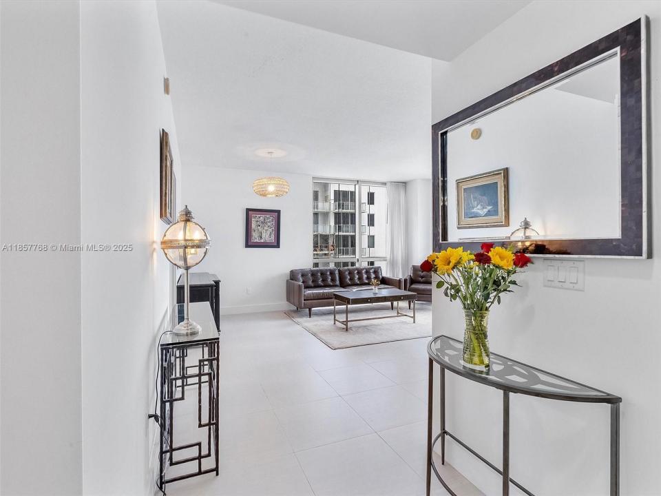 1060 Brickell Ave 3117, Miami, 佛罗里达州 33131, 美国