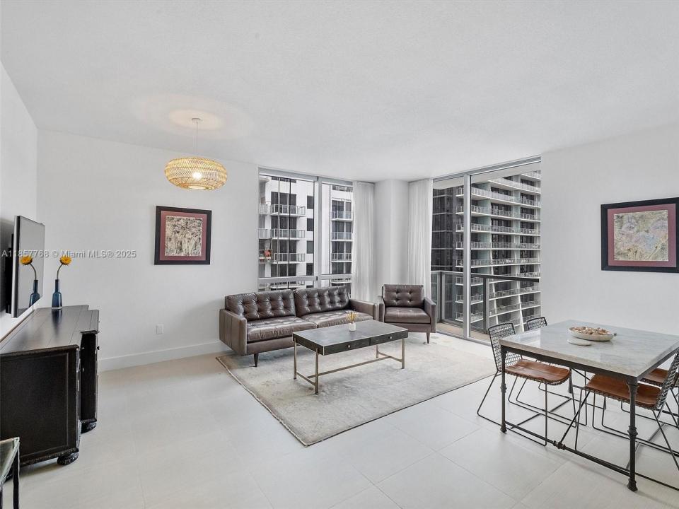 1060 Brickell Ave 3117, Miami, 佛罗里达州 33131, 美国