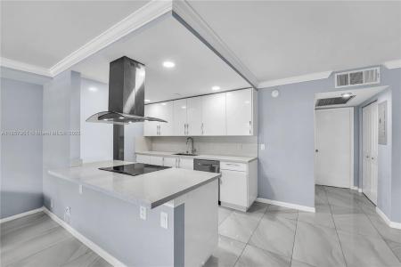2301 Lucaya Ln G2, Coconut Creek, Florida 33066, USA