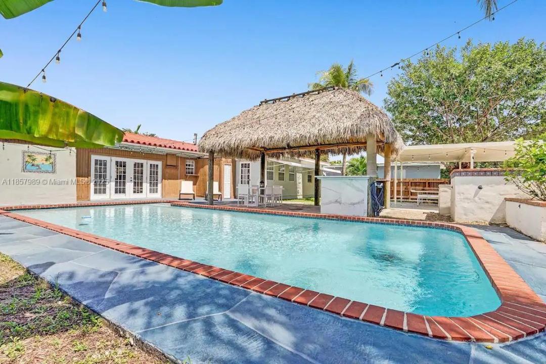 247 SW 5th St, Dania Beach, Florida 33004