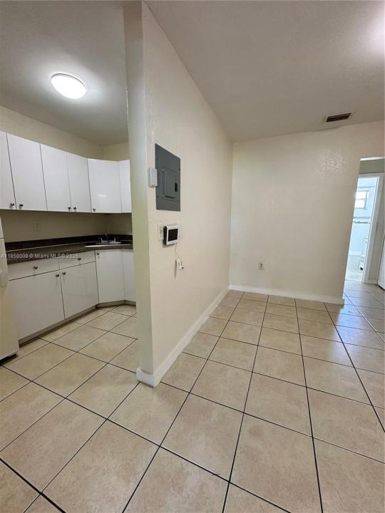 609 NW 7th Ave 2, Hallandale Beach, Florida 33009