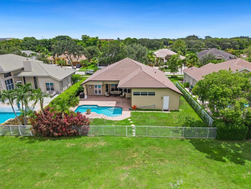 3981 E Lake Estates Dr, Davie, 佛羅里達州 33328, 美國