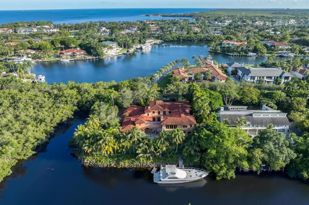 221 Casuarina Concourse, Coral Gables, 佛羅里達州 33143, 美國