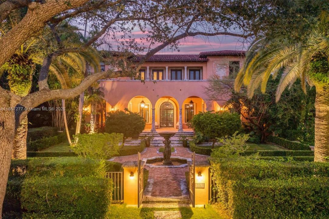221 Casuarina Concourse, Coral Gables, 佛羅里達州 33143, 美國