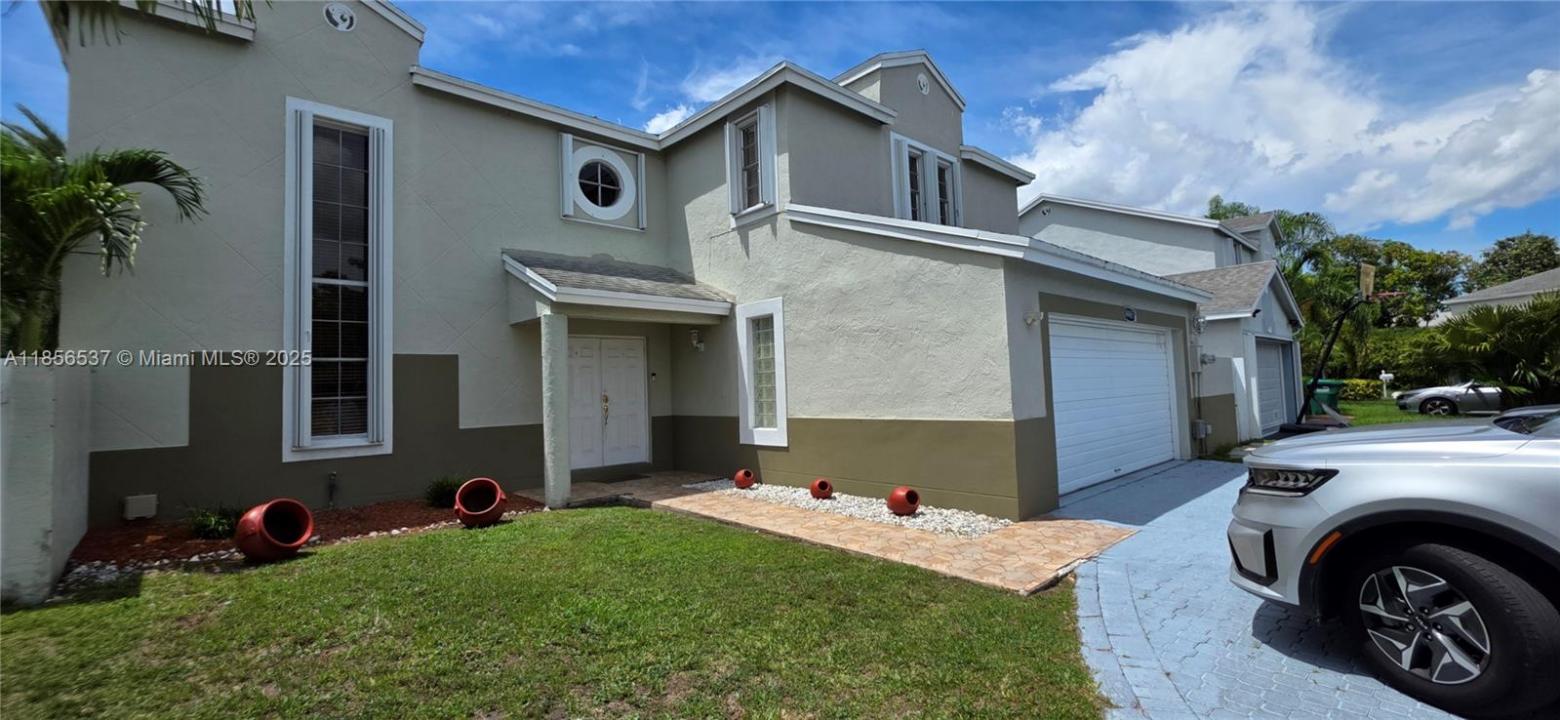 14465 SW 93 Terr, Kendall, Florida 33186, HOA KỲ