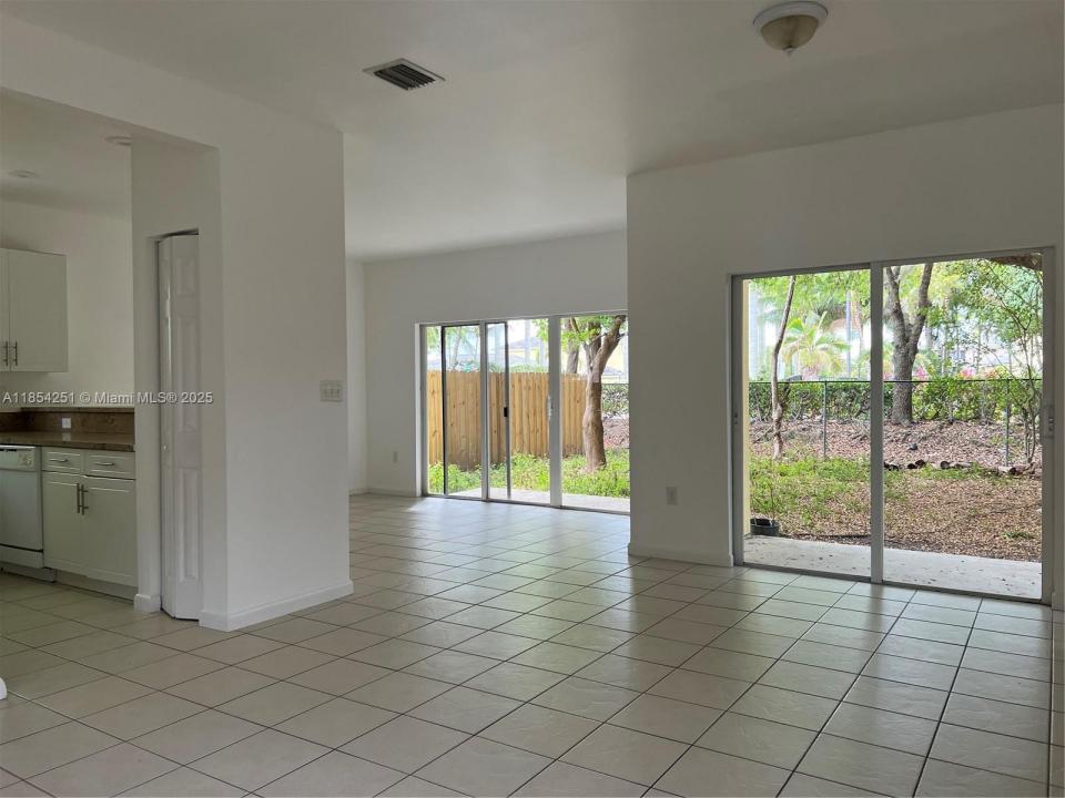 3334 NE 3rd Dr, Homestead, 佛罗里达州 33033, 美国
