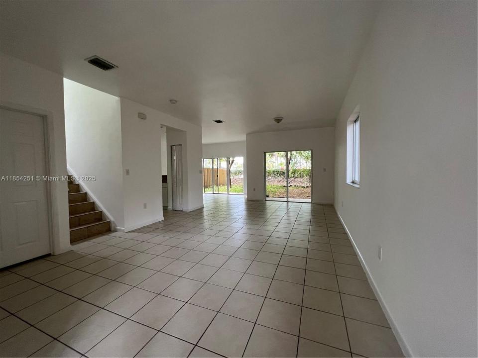 3334 NE 3rd Dr, Homestead, 佛罗里达州 33033, 美国
