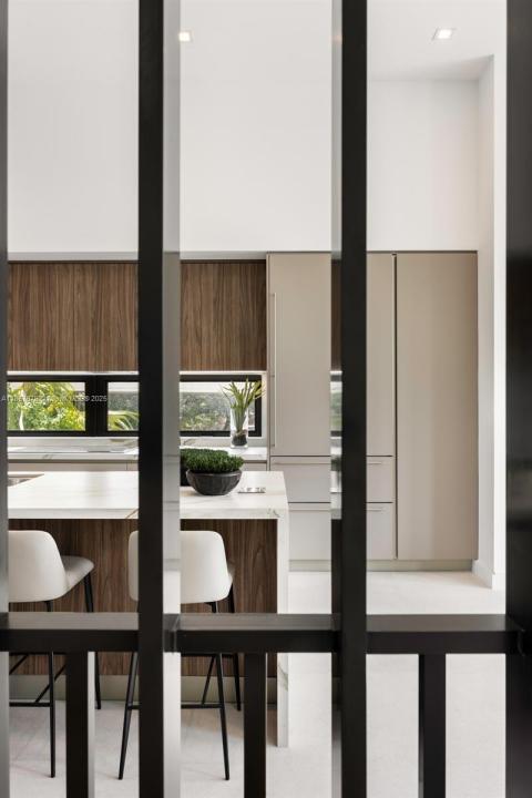 84 SW 28th Rd 7, Miami, Florida 33129