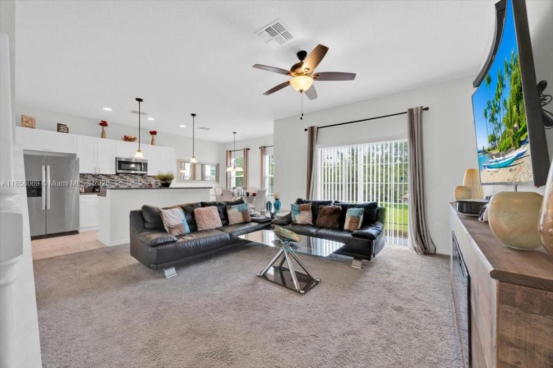 1020 LAKEFRONT VILLAGE DR, Clermont, Florida 34711, USA