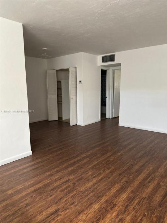 12590 NE 16th Ave 405, North Miami, 플로리다 33161, 미국