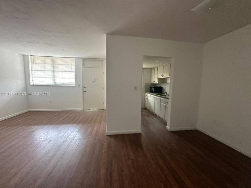 12590 NE 16th Ave 405, North Miami, 플로리다 33161, 미국