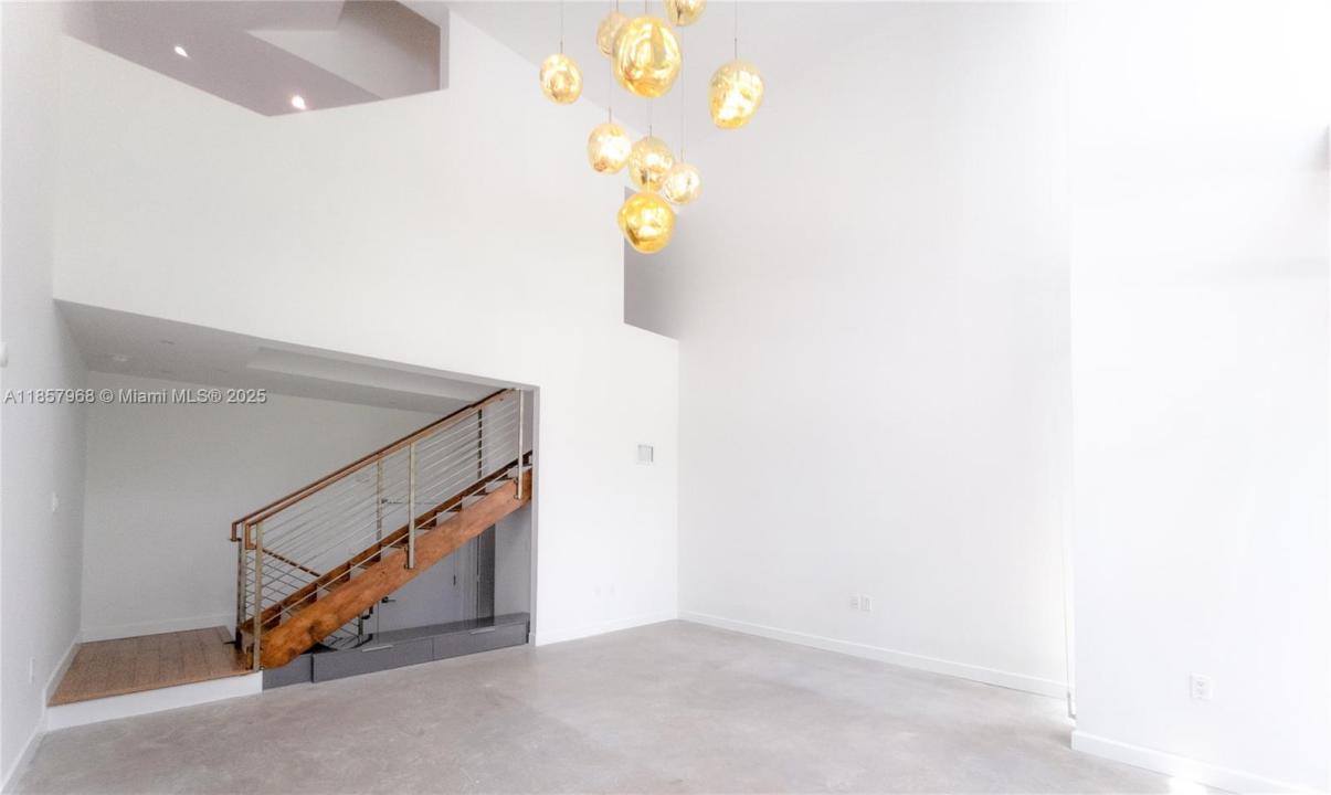163 N Shore Dr 163-5, Miami Beach, Florida 33141, HOA KỲ