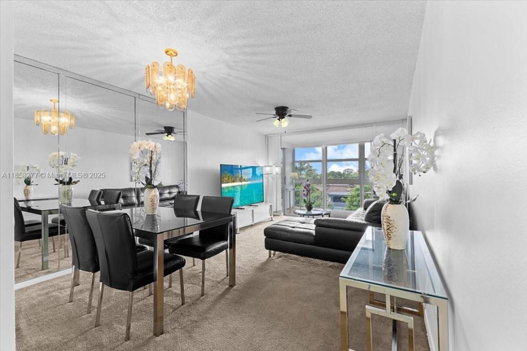 8345 Sunrise Lakes Blvd 306, Sunrise, Флорида 33322, Соединенные Штаты