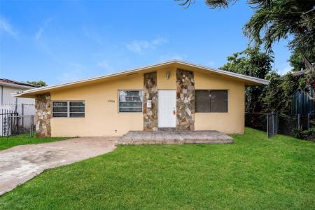 1326 NW 72nd St, Miami, Florida 33147, USA