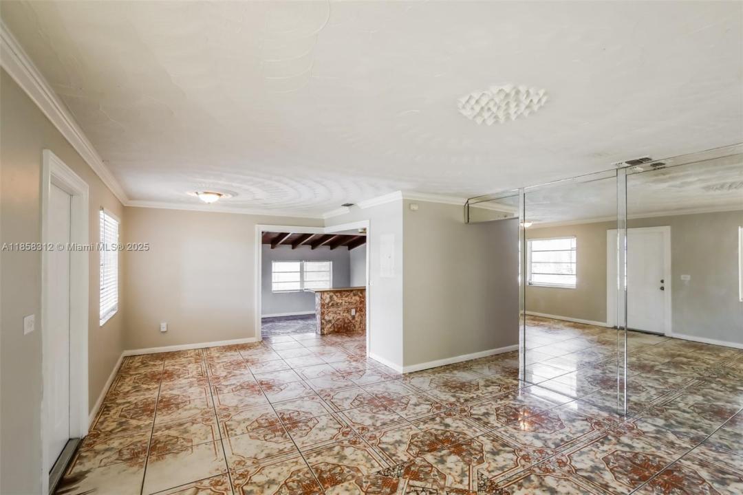 1326 NW 72nd St, Miami, Florida 33147