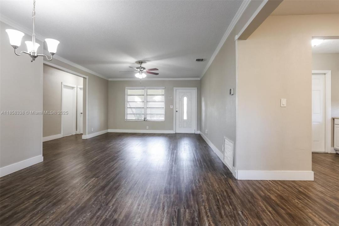 7481 Lincoln St, Hollywood, Florida 33024