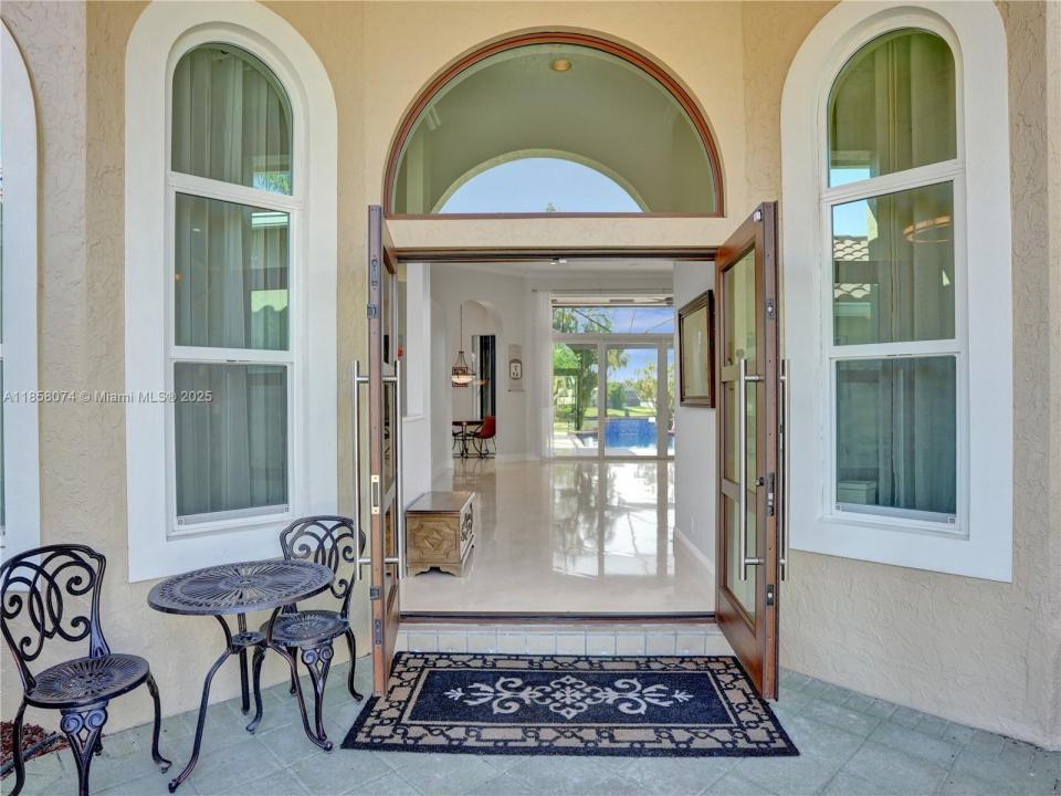 2715 Edgewater Ct, Weston, 佛罗里达州 33332, 美国