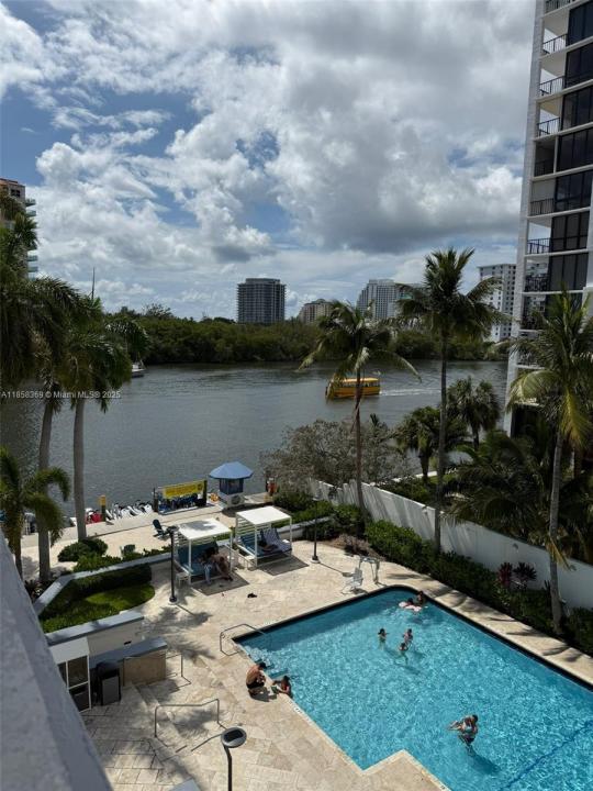 2670 E Sunrise Blvd 303, Fort Lauderdale, פלורידה 33304, ארצות הברית של אמריקה 