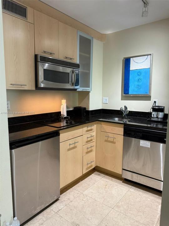 2670 E Sunrise Blvd 303, Fort Lauderdale, פלורידה 33304, ארצות הברית של אמריקה 