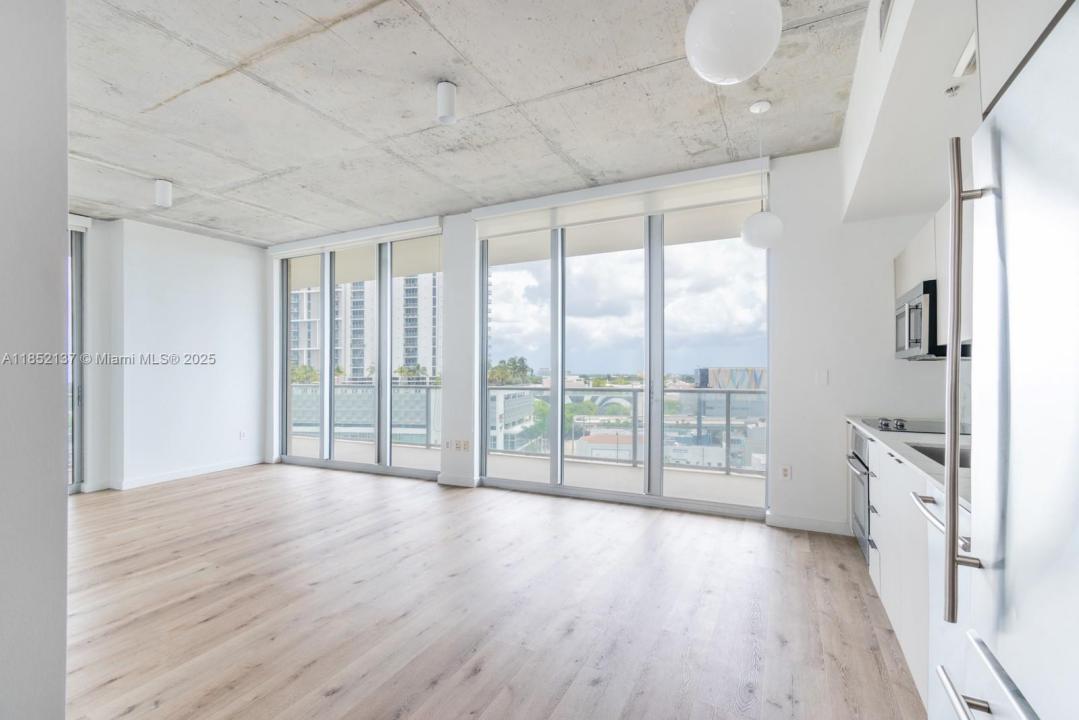 3470 E Coast Ave H804, Miami, Флорида 33137, Соединенные Штаты