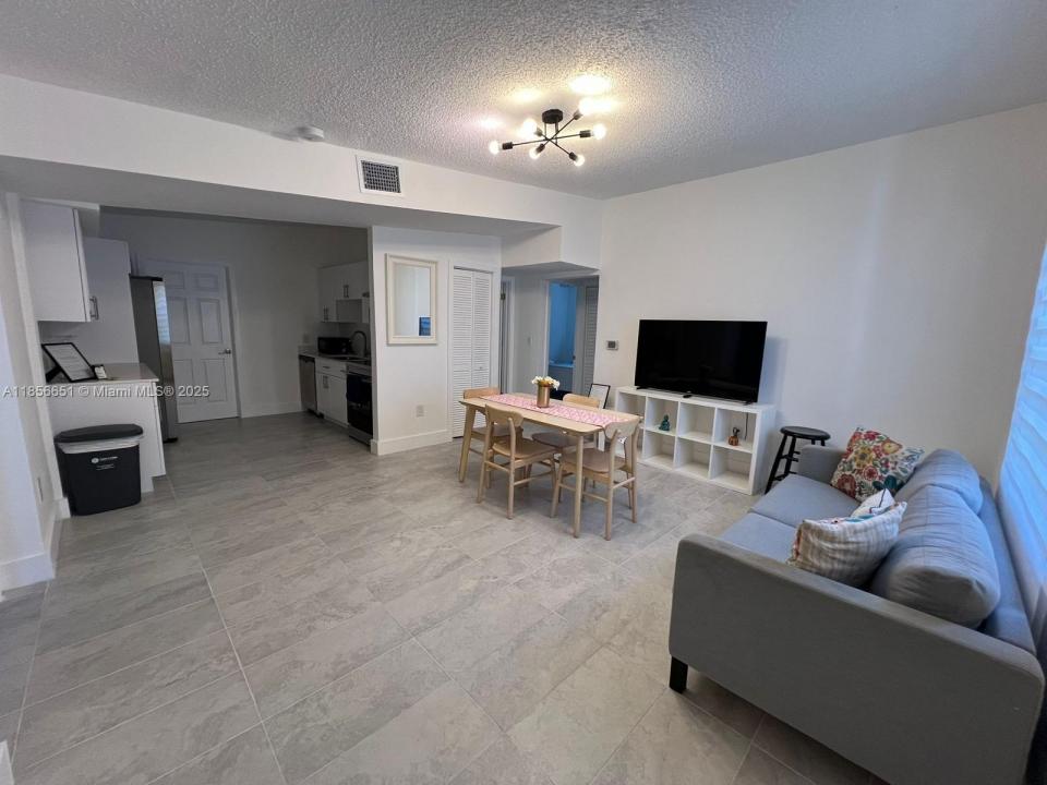 13725 NW 4th Ct, North Miami, Florida 33168