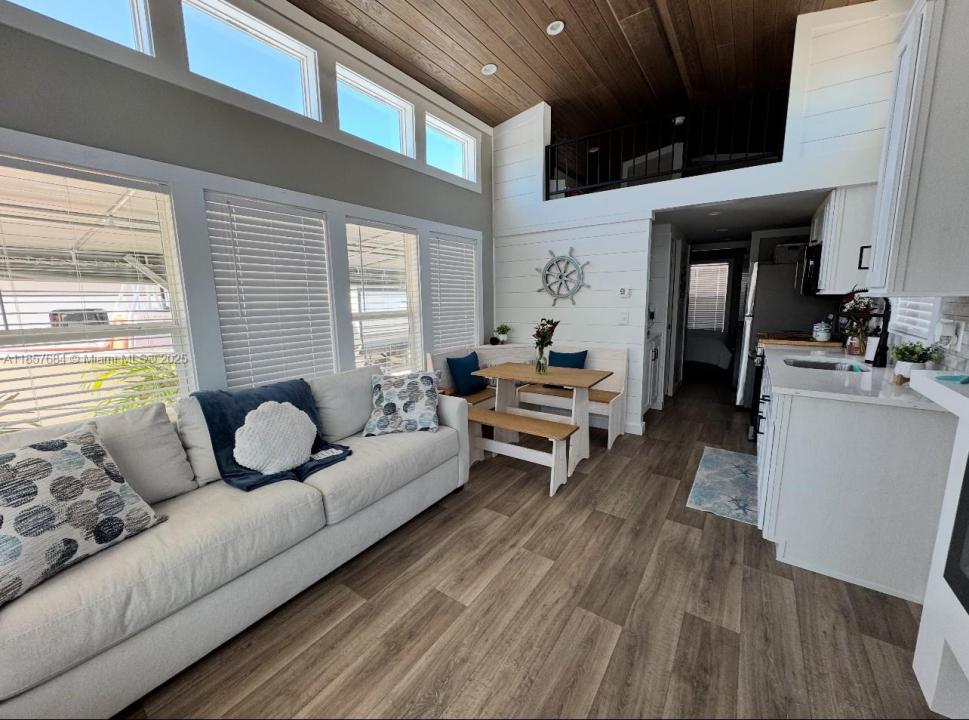 325 Calusa St 302, Key Largo, 佛罗里达州 33037, 美国