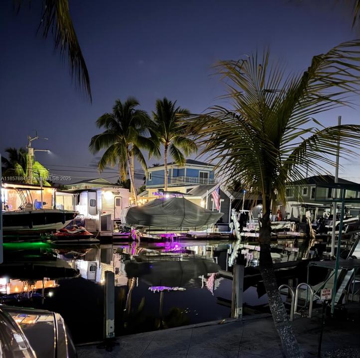 325 Calusa St 302, Key Largo, 佛罗里达州 33037, 美国