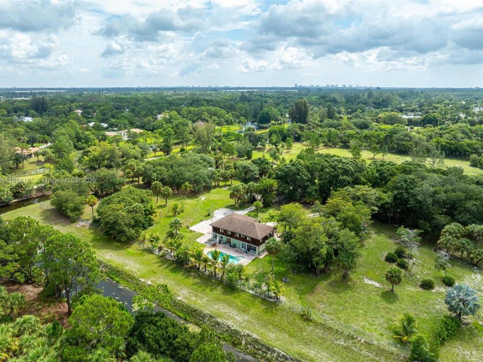 576 Marshall Rd, West Palm Beach, Floryda 33413, USA