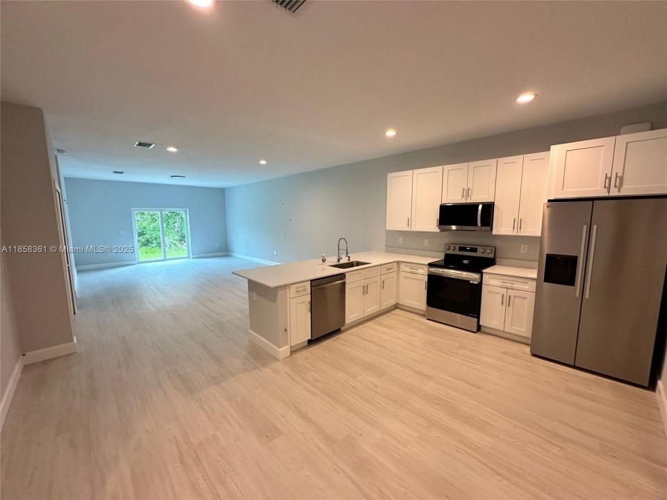 10385 Port Everglades, Port Charlotte, Florida 33981