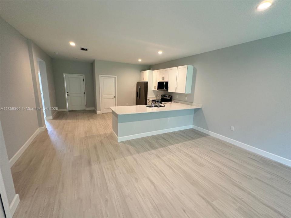 10385 Port Everglades, Port Charlotte, Florida 33981