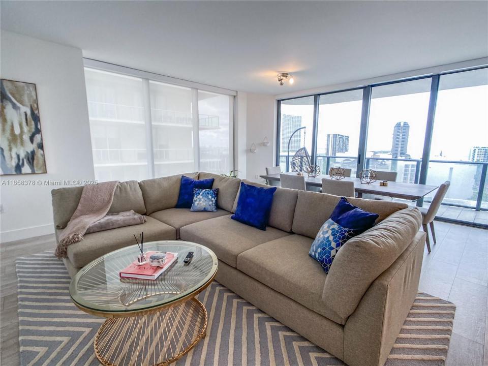 121 NE 34th St 908, Miami, Florida 33137, HOA KỲ