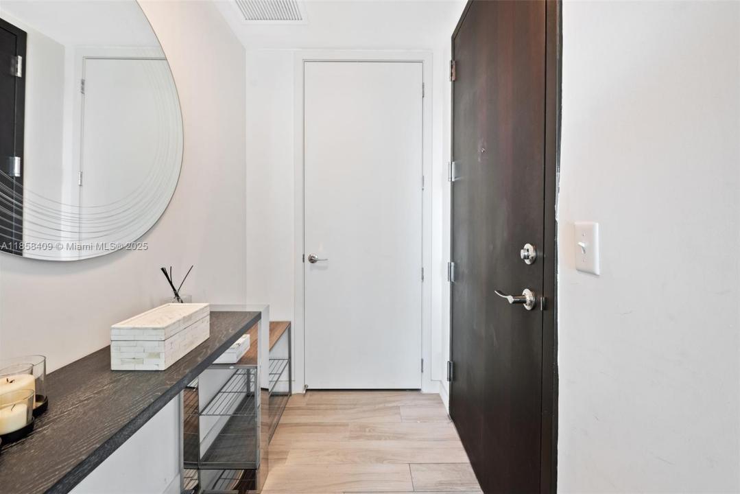999 SW 1st Ave 2504, Miami, Florida 33130