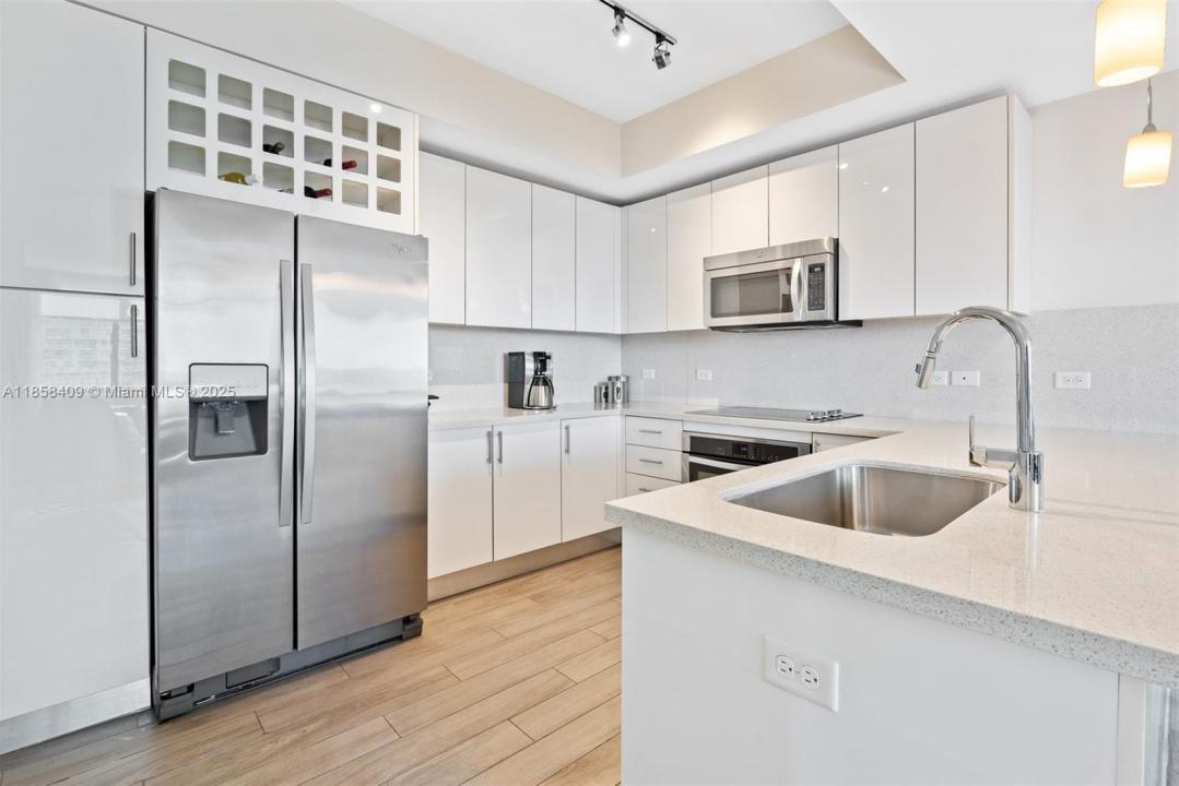 999 SW 1st Ave 2504, Miami, Florida 33130