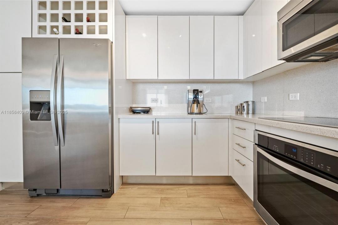 999 SW 1st Ave 2504, Miami, Florida 33130