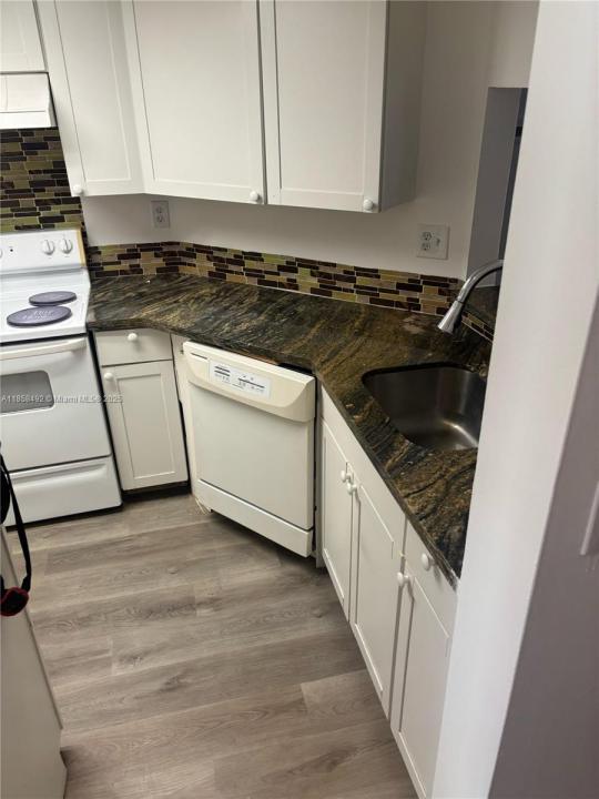 2837 N Course Dr 103, Pompano Beach, Flórida 33069, Estados Unidos