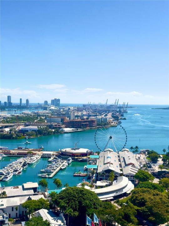 398 NE 5th St 2114, Miami, Floride 33132, États-Unis