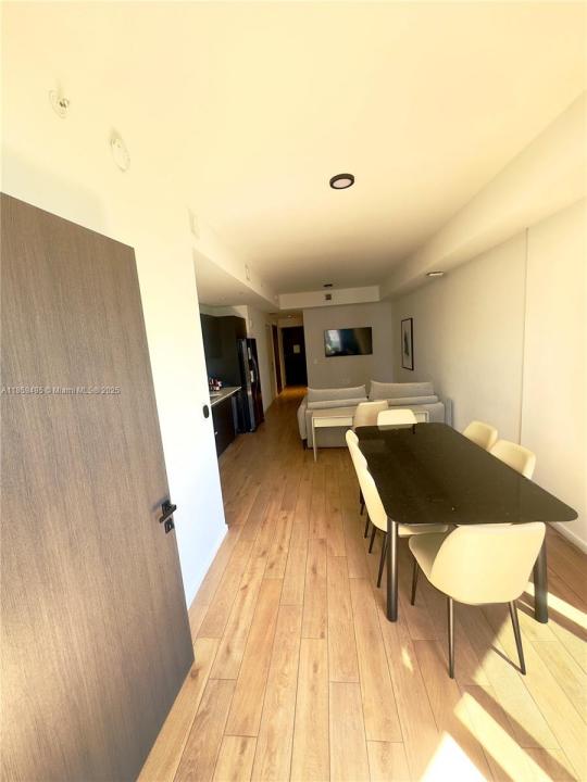 398 NE 5th St 2114, Miami, Floride 33132, États-Unis