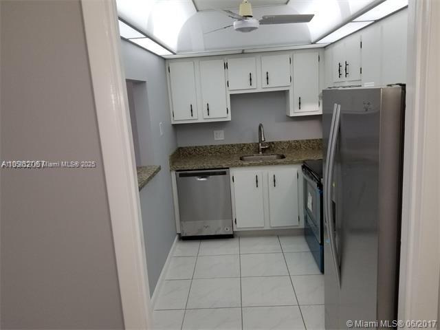 4160 Inverrary Dr 505, Lauderhill, Florida 33319, Stati Uniti