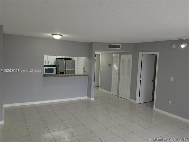 4160 Inverrary Dr 505, Lauderhill, Florida 33319, Stati Uniti
