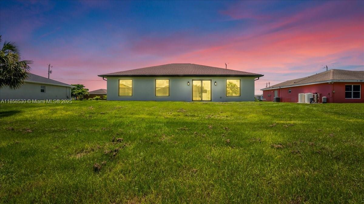 2704 46th St SW, Lehigh Acres, Florida 33976, HOA KỲ