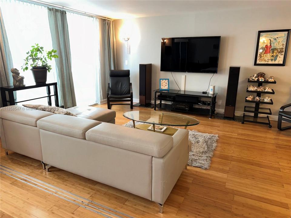 6039 Collins Ave 1205, Miami Beach, Florida 33140, Stati Uniti