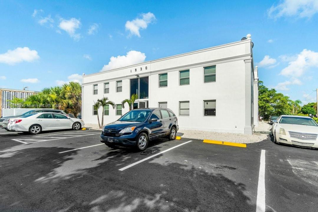 1530 Crescent Cir, West Palm Beach, Florida 33403
