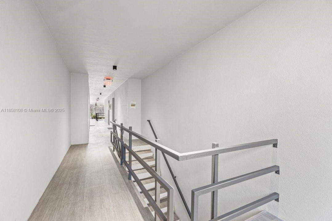 1530 Crescent Cir, West Palm Beach, Florida 33403